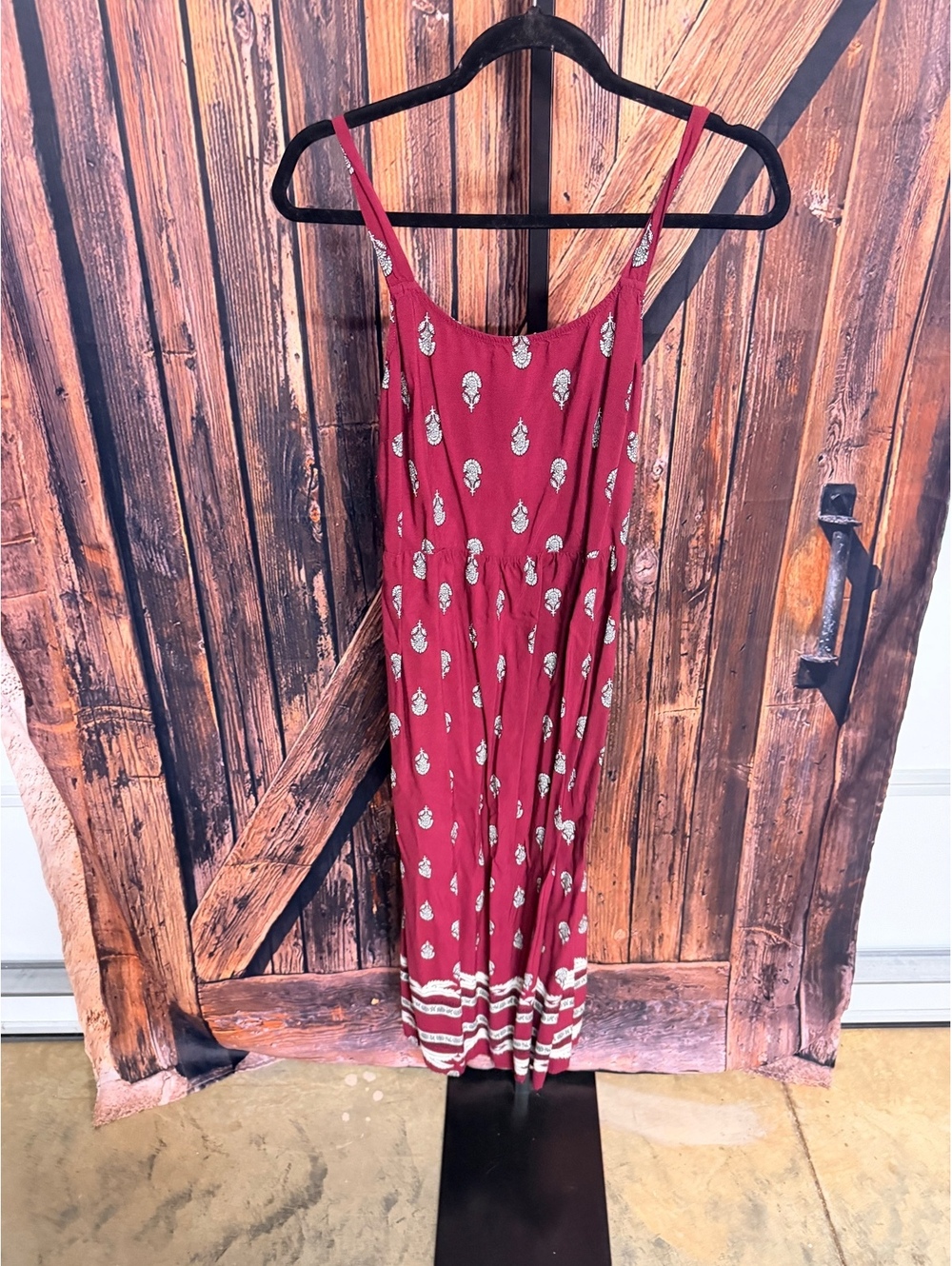 Old Navy Women's Medium Burgundy Printed Maxi Dress with Spaghetti Straps